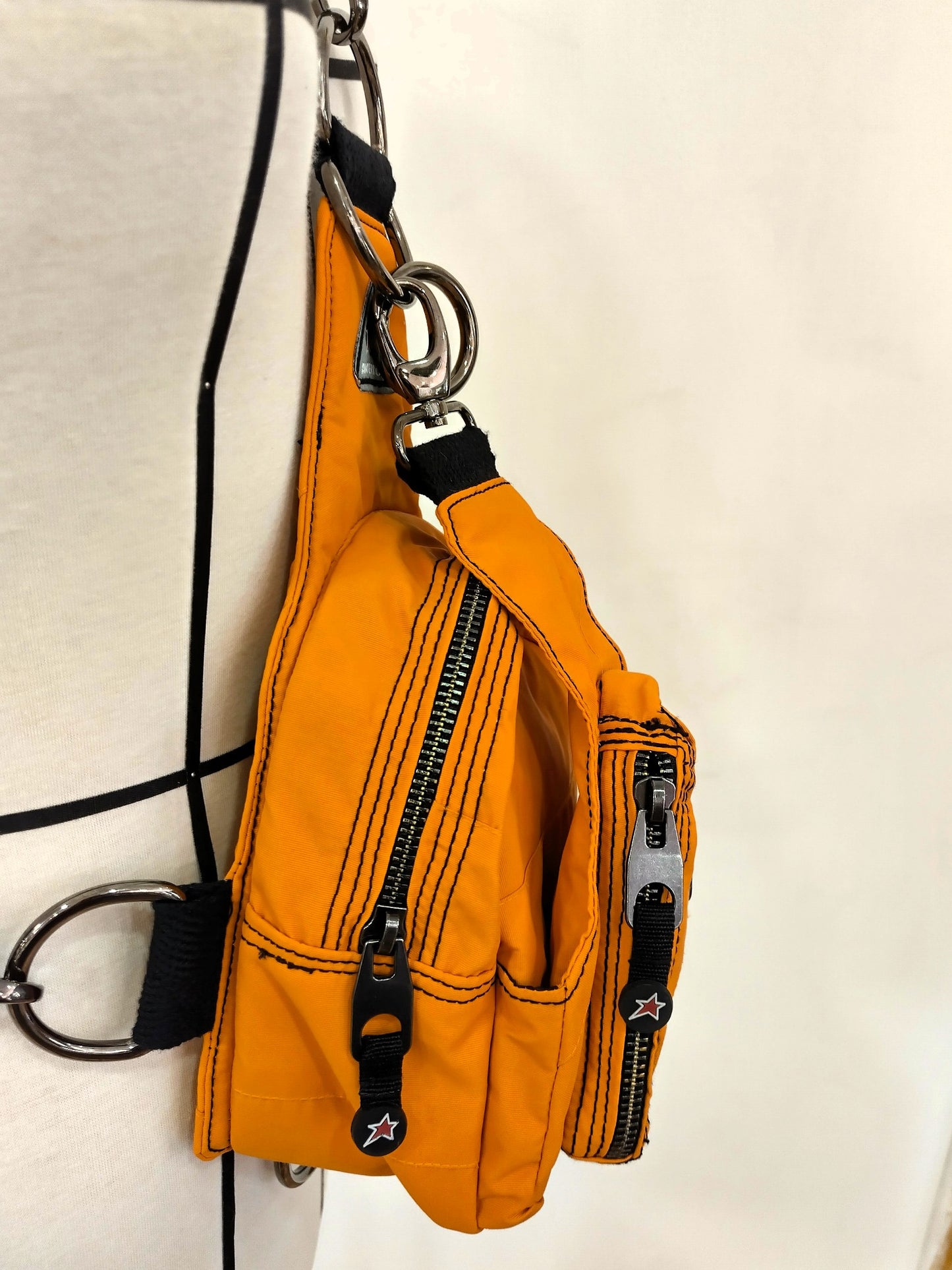 Mochila multiposición naranja