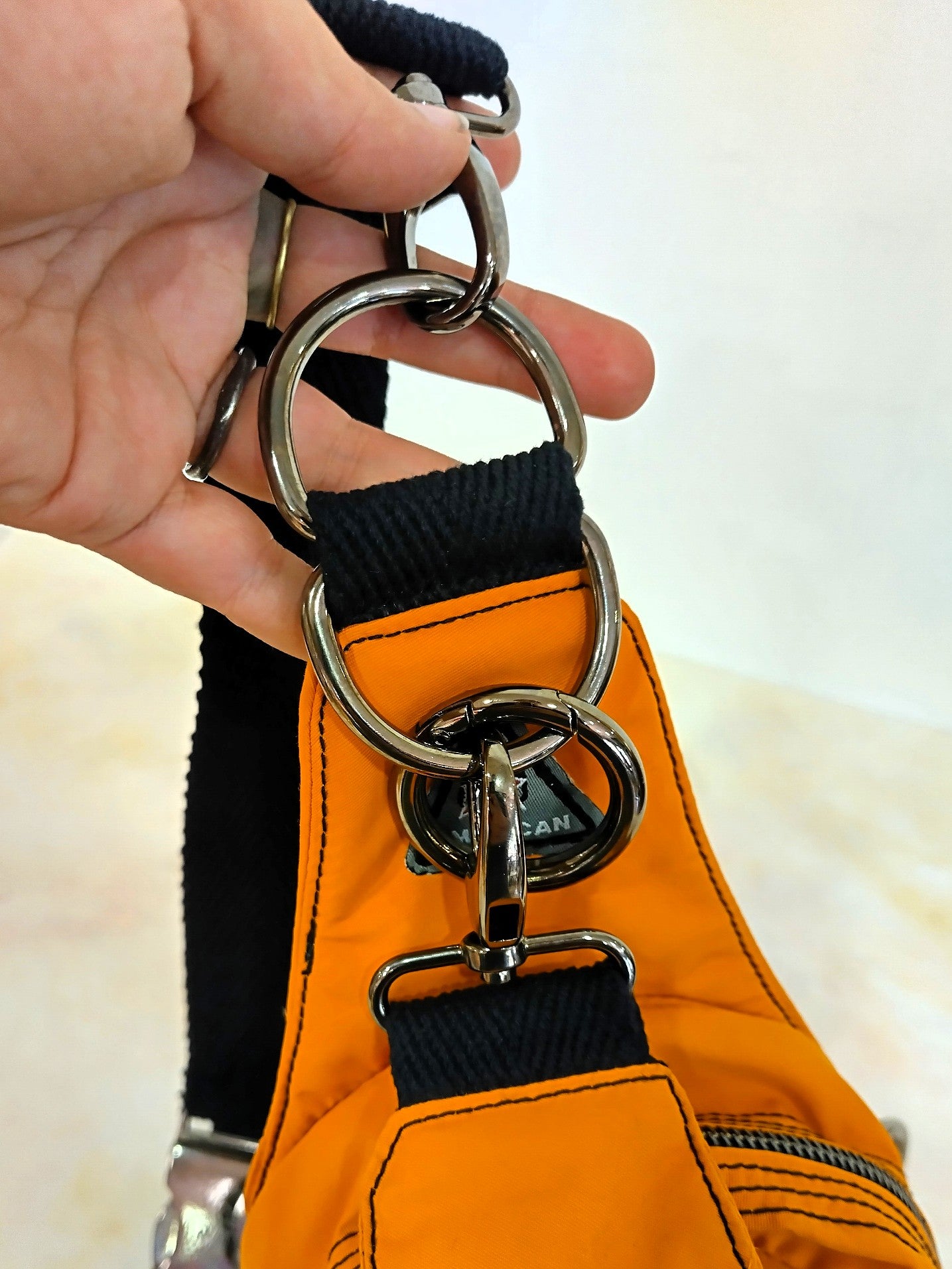 Mochila multiposición naranja
