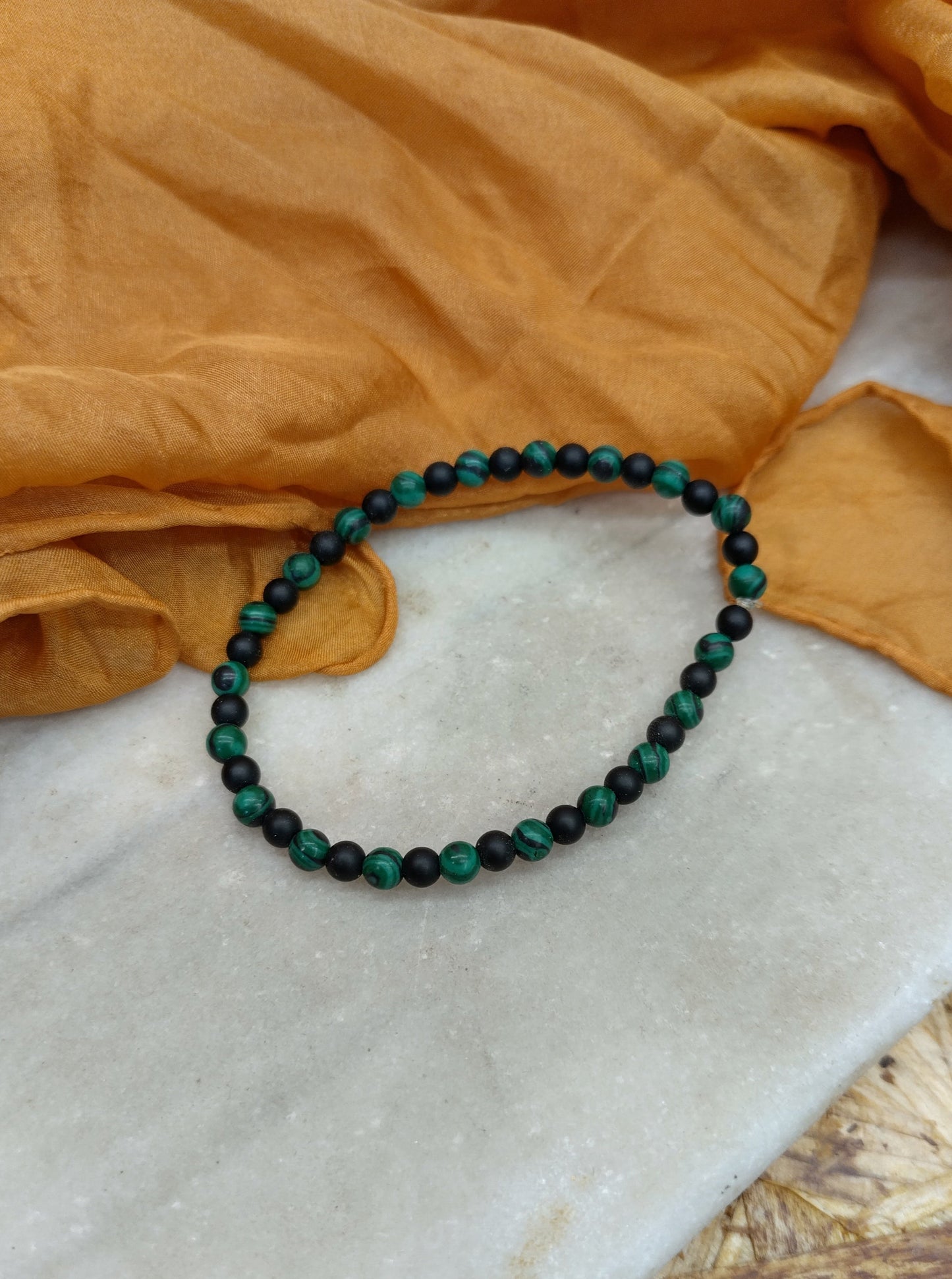 Pulsera malaquita y onix negro